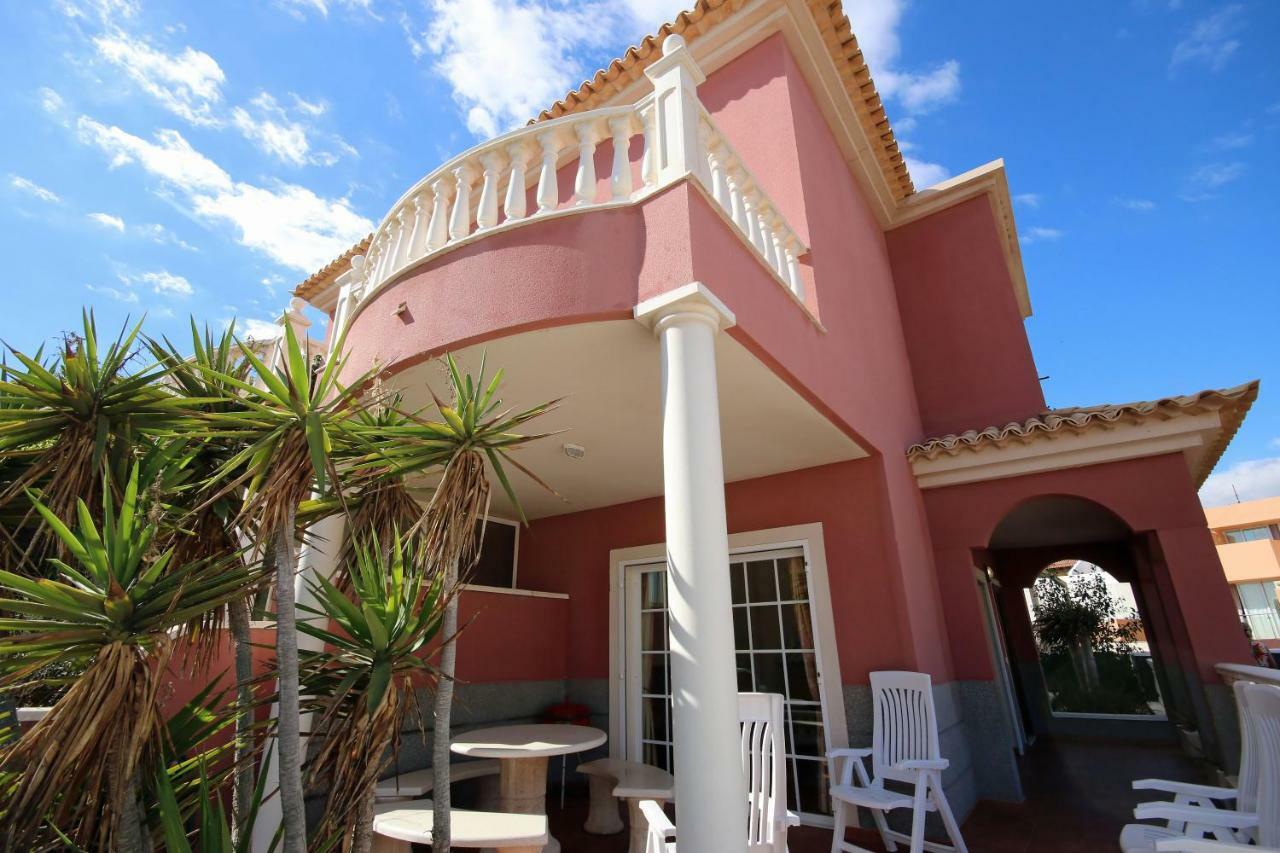 Las Dunas 2 By Rentmedano Pretty 2 Bedroom Villa, Ocean Views, Pool And Wifi El Médano Eksteriør billede